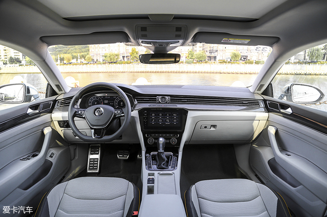 三亿体育手机版